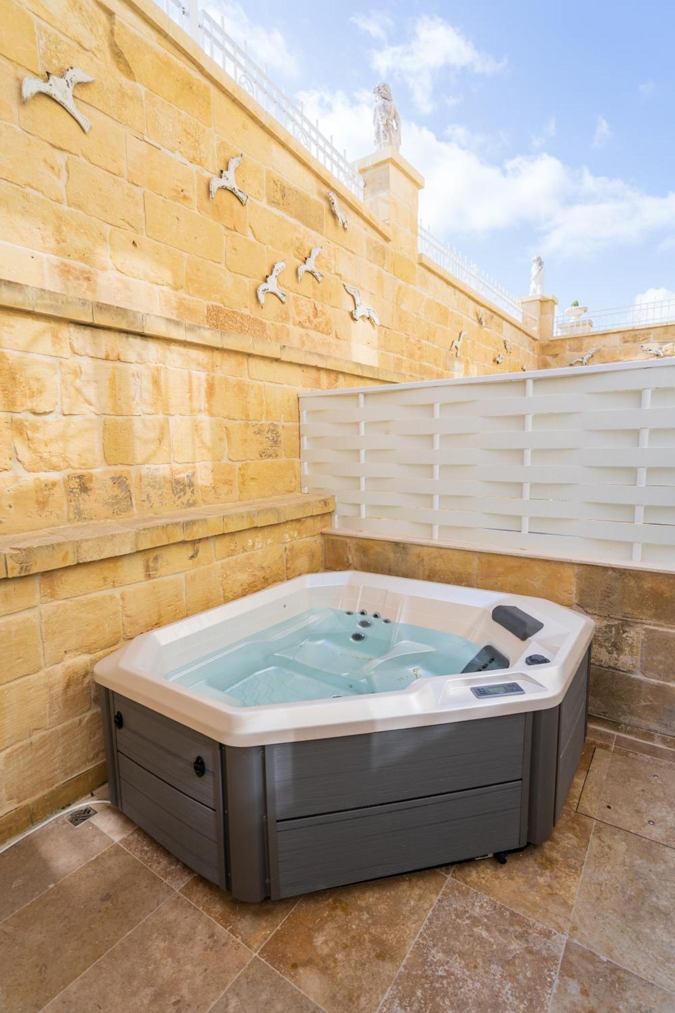 L-Eremita Boutique Hotel Qala Luaran gambar